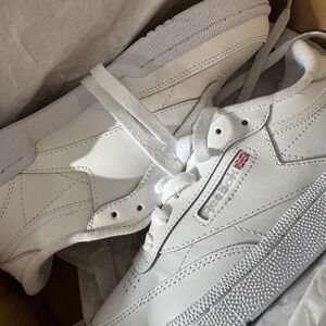 Reebok Women’s Club C Sneakers 6.5 HOT DEAL